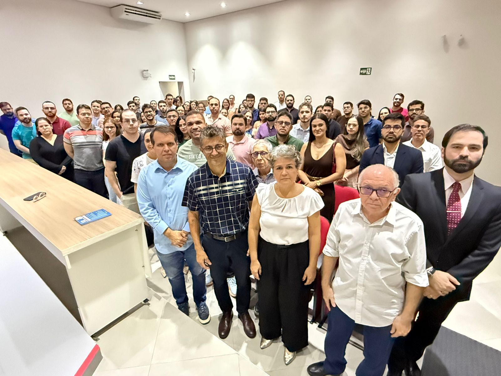 M�dicos aprovados no concurso da FMS participam de reuni�o com o SIMEPI e o Minist�rio P�blico