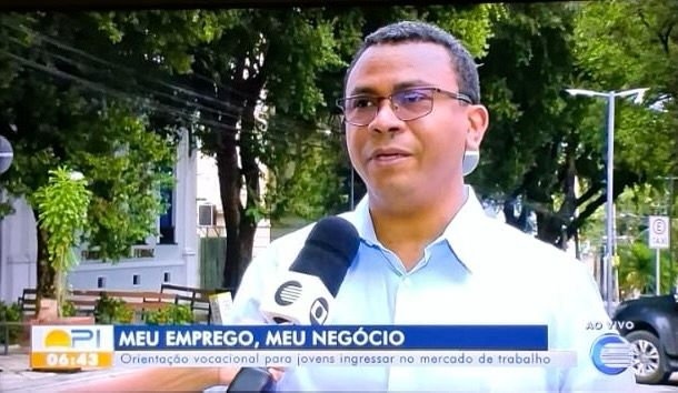 Secretrio Municipal de Juventude, destaca avanos do programa 'Meu Emprego, Meu Negcio' em entrevista na TV Clube